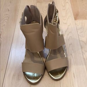 NWOT | Tan Heels